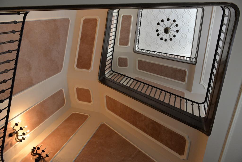 Apartamenty W Palacu Pod Baranami كراكوفيا المظهر الخارجي الصورة