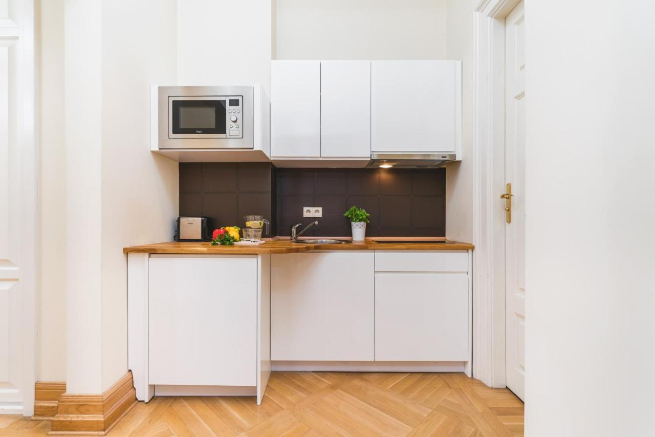 Apartamenty W Palacu Pod Baranami كراكوفيا المظهر الخارجي الصورة