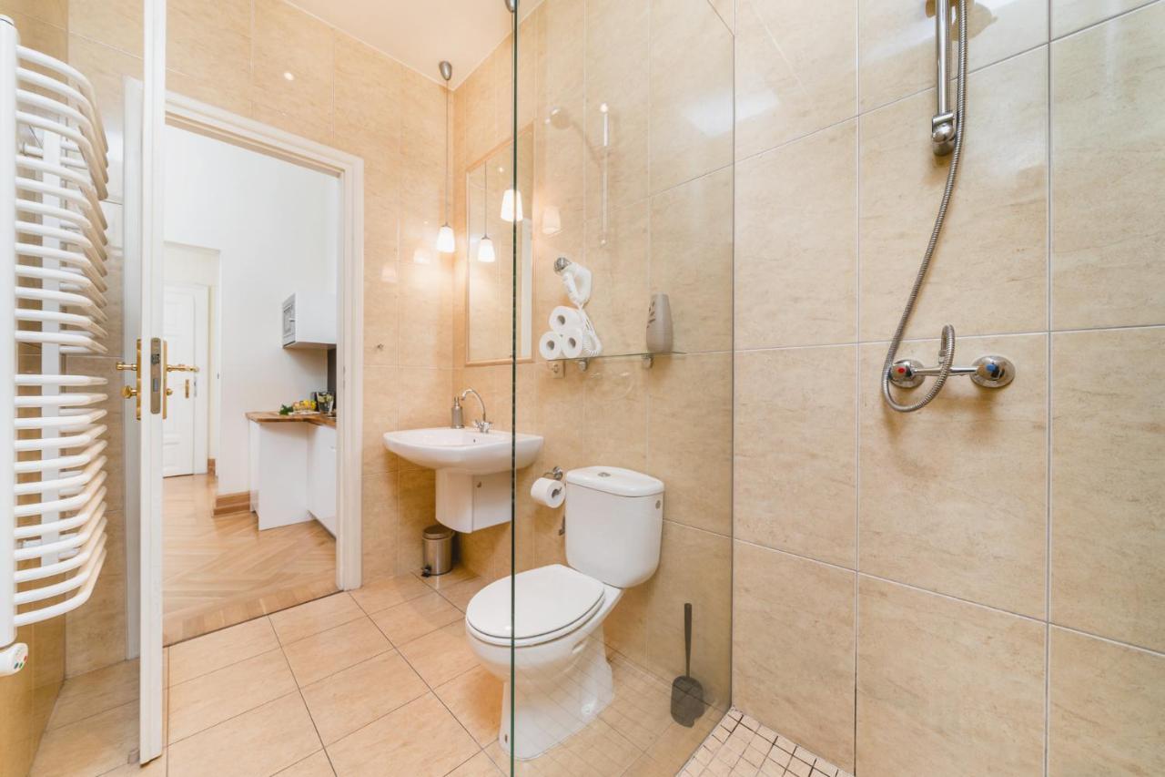 Apartamenty W Palacu Pod Baranami كراكوفيا المظهر الخارجي الصورة